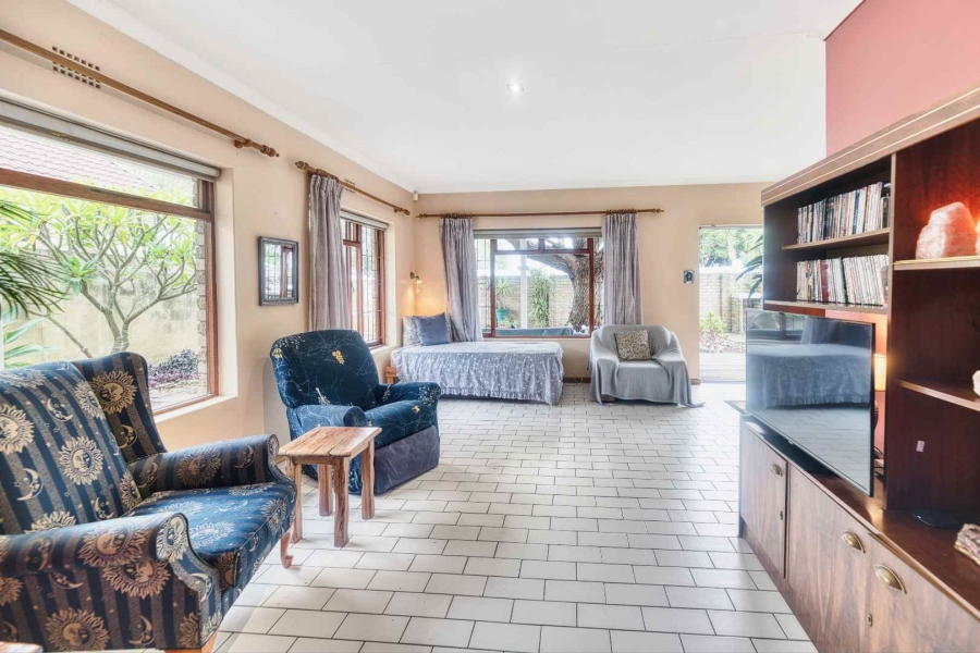 3 Bedroom Property for Sale in Voelklip Western Cape